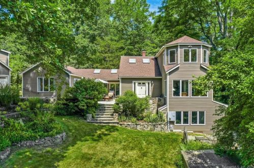 247 Whipstick Rd, Wilton, CT 06897-1315