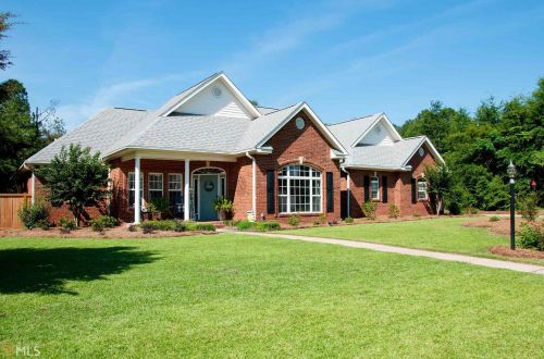 209 Royal Crest Cir, Kathleen, GA 31047-2134