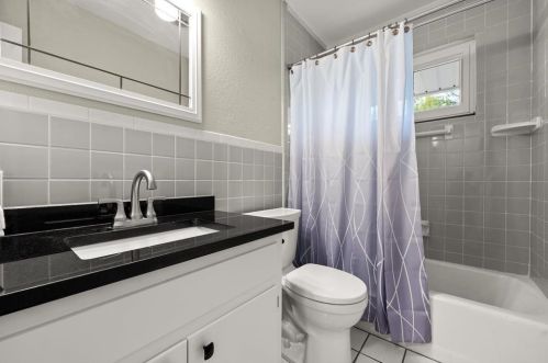 2608 Dunbarton Dr, Austin TX  78723-2233 exterior