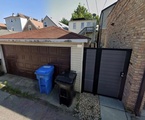 3450 Pierce Ave, Chicago, IL 60651-2343