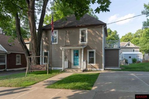614 Adams St, Mankato, MN 56001-4229