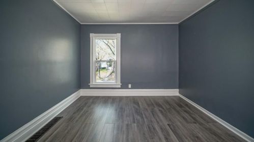 1736 Ames Pl, Saint Paul MN  55106-2954 exterior