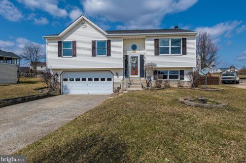 9 Ironmaster Ct, Graceham, MD 21788-3117