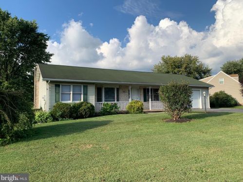 121 Raybil Dr, Beartown, PA 17555-9789