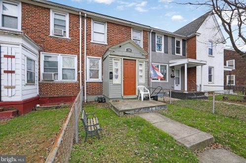 1004 Niagara Rd, Camden, NJ 08104-2726