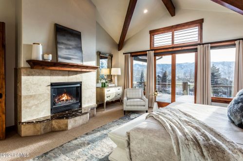 6050 Mtn Rnch Dr, Park City UT 84098-6177 exterior