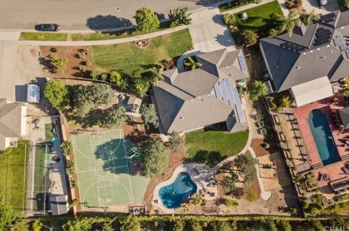 207 Delaney Dr, Chico, CA 95928-3838