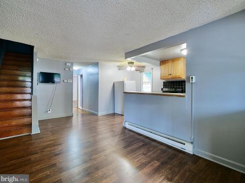 6401 Guyer Ave, Philadelphia, PA 19142-3024