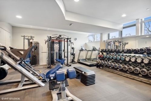 11300 79th St, Willowbrook IL  60527-5107 exterior