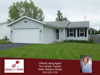 2562 Bluffside Dr, Rockford, IL 61109-6710