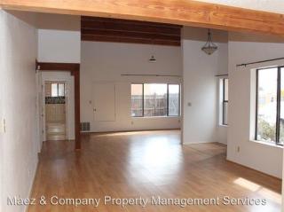 981 Calle Carmilita, Santa Fe NM  87505-6277 exterior