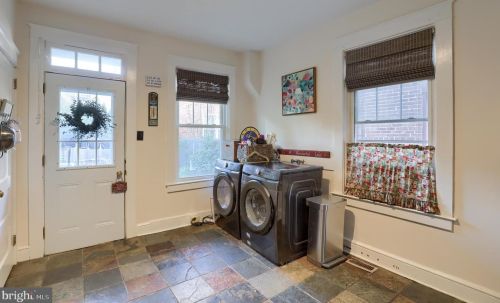 151 Ross St, Lancaster PA  17602-1940 exterior