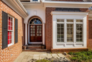 1 Sleepy Hollow Rd, Guilford, CT 06437-1366