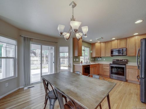 4875 Eaton Park Way, Aurora CO 80016-4292 exterior