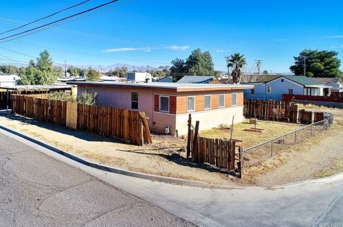 140 Upjohn Ave, Ridgecrest, CA 93555-4139