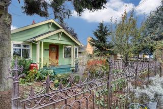 335 103rd St, Seattle, WA 98125-7100