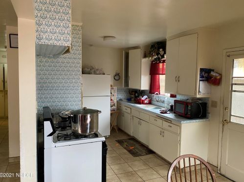 332 Western Ave, Santa Maria, CA 93458-5935