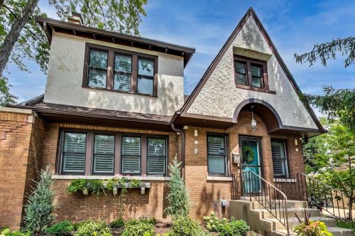 359 Webster Ave, Elmhurst, IL 60126-3636