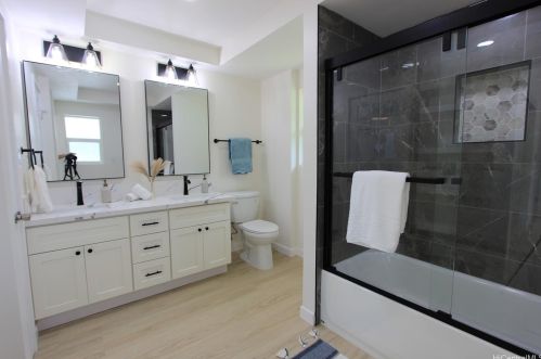 2485 Booth Rd, Honolulu HI  96813-1362 exterior