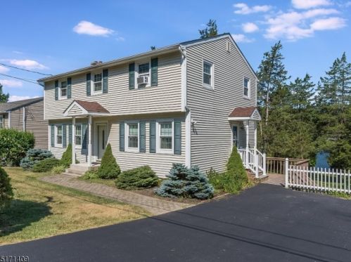 35 Shore Rd, Andover, NJ 07821-2240