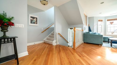 705 Prescott Ct, Naperville, IL 60563-2484