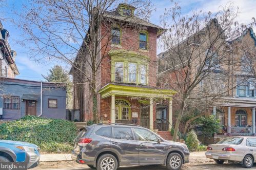 437 44 St, Philadelphia PA 19104-2910 exterior