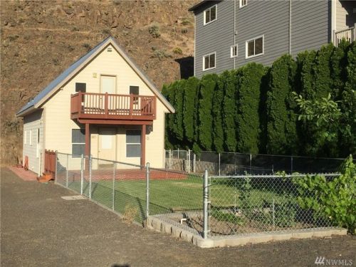 667 Section Ave, George, WA 98848-9325