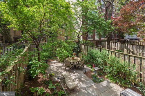 2050 Lombard St, Philadelphia PA  19146-1315 exterior