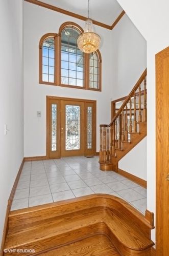 1534 Far Hills Dr, Hanover Park, IL 60103-3040