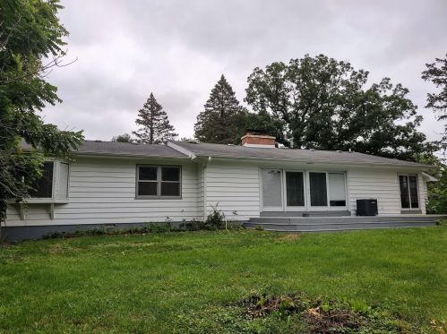 12302 Sunset Dr, Sycamore IL  60178-8121 exterior