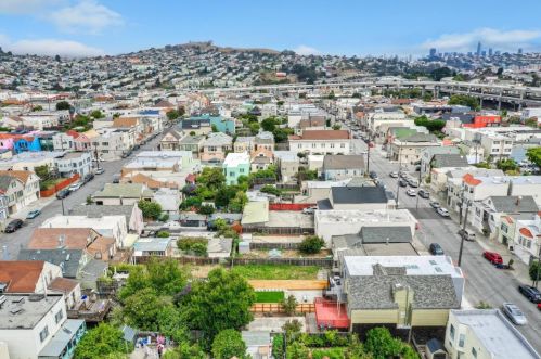 260 Girard St, San Francisco CA 94134-2110 exterior