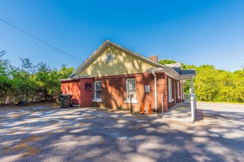 3238 Dogwood Dr, Atlanta, GA 30354-1191