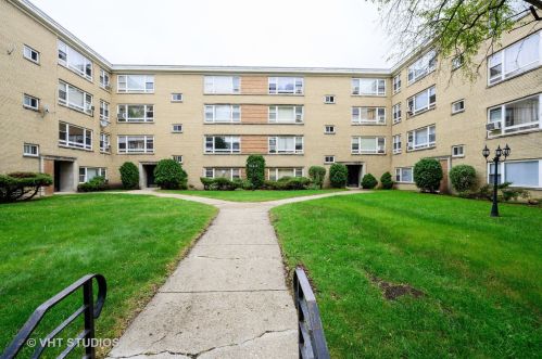 6115 Seeley Ave, Chicago, IL 60659-4261