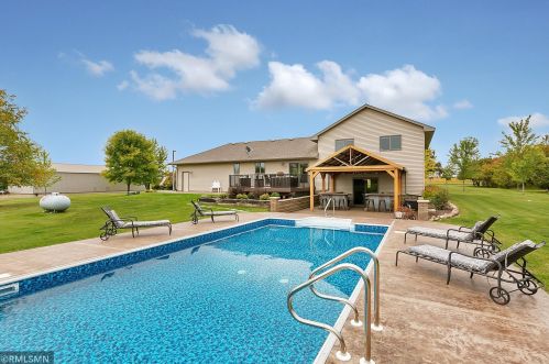6377 85th St, Foley, MN 56329-9540