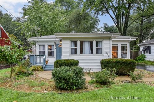 337 Hamlet St, Batavia, IL 60510-2151