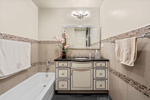 1215 Cordova Ave, Glendale CA  91207-1734 exterior