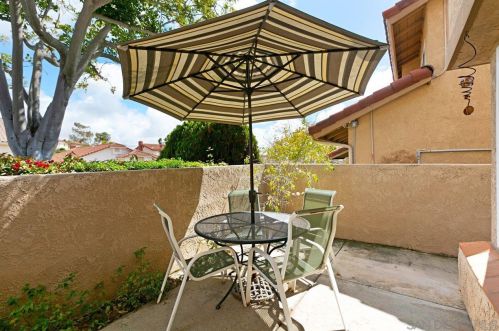 946 Alyssum Rd, Carlsbad, CA 92011-3907