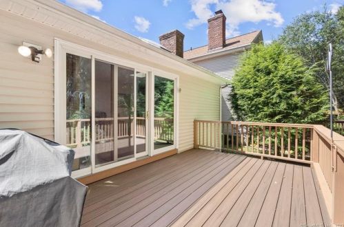 295 Aspetuck Trl, Huntington CT  06484-2880 exterior