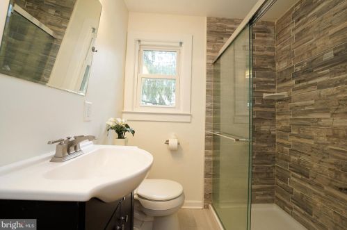 33 Wilder Ave, Princeton NJ  08540-0064 exterior