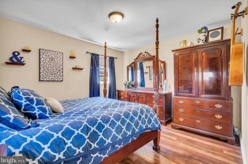 33 Cumberland Ave, Trenton NJ 08618-5413 exterior