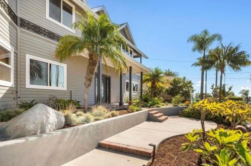 2380 Jefferson St, Carlsbad, CA 92008-1404