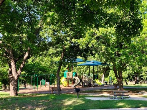 1607 Elvas Way, Austin TX  78758-2204 exterior