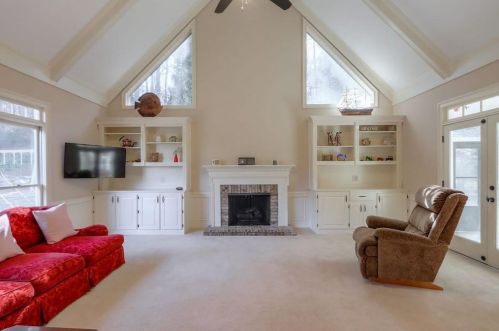 1775 Brandon Hall Dr, Atlanta GA  30350-3706 exterior