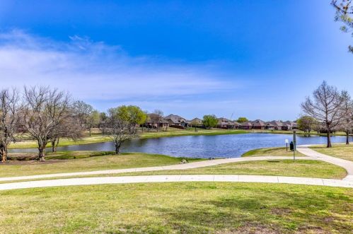 308 Darlington Trl, Fort Worth TX  76131-3584 exterior