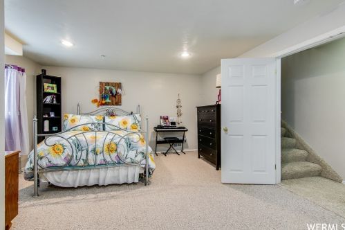 9178 Teton Est Dr, Taylorsville UT 84088-2311 exterior