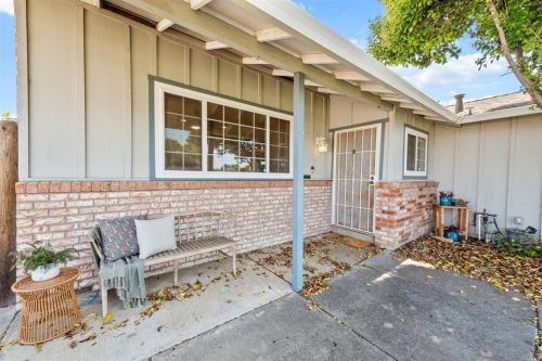 146 Fairview Dr, Vacaville CA  95687-6429 exterior
