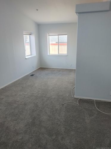 534 Rolling Hl Rd, Vista CA 92081-7513 exterior