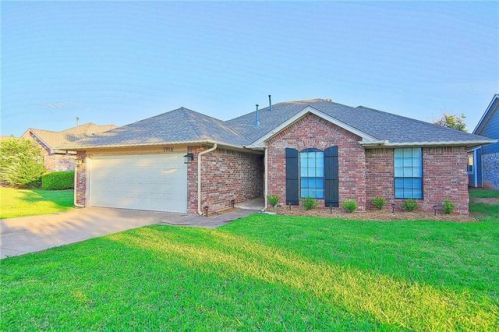 1916 Sagewood Dr, Edmond, OK 73013-2844