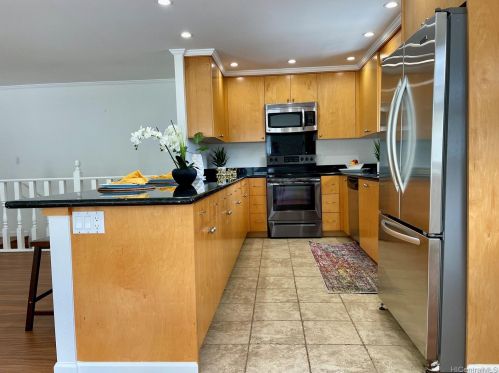 810 Kiaala Pl, Honolulu HI  96825-3023 exterior