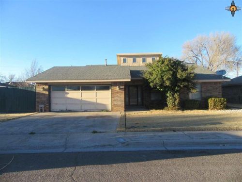 1406 Caprock St, Hobbs, NM 88240-1064